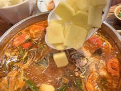 -亮欢寨酸汤鱼(沙冲路店)
