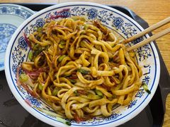 老北京炸酱面-门框胡同百年卤煮(新街口店)