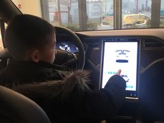 -TESLA 特斯拉(上海太古汇体验店)