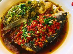 双味剁椒鱼头-味上湘菜馆(河马店)