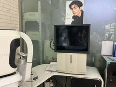 -诺柯视眼镜-蔡司依视路官方工厂店(淞南一店)