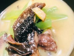 黄焖鳝鱼煲-湘里乡亲甲王二老店