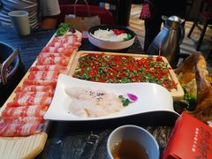 -热火朝天鲜切牛肉火锅(南强街巷店)