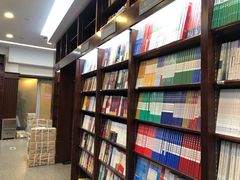 -新华书店(泉城路店)