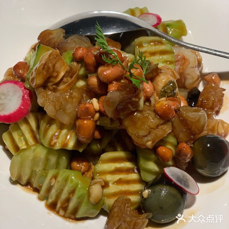 大连必吃餐厅｜大连味儿可少不了品海楼🌊