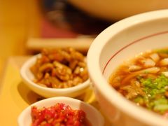 -呷佬·长沙手工米粉(金沙江路店)
