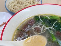 -小杨生煎(金山百联购物中心3楼店)