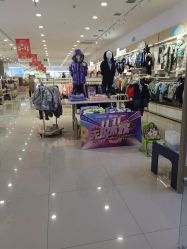 -乐友孕婴童(万象城店)