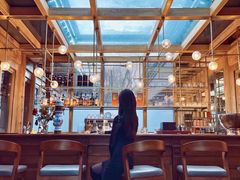 荷兰皇家银行柜台当吧台-北京古城老院厉晓麟精致菜