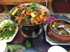 -小厨子私房菜·云南美食店