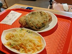 -护国寺小吃店(红莲南路店)