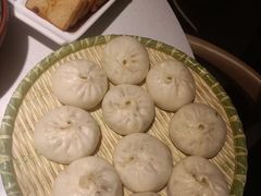 -茅草房·河畔园林火锅
