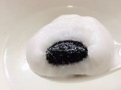黑芝麻汤团-七宝老街汤团(上海世纪汇广场店)