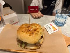-必胜客(尹山湖歌林公园店)