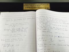 留言册-上海犹太难民纪念馆