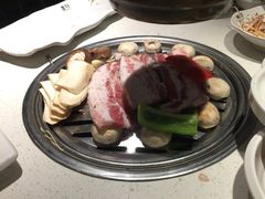 满心尝五花肉-本家韩国烤肉(青岛万象城店)