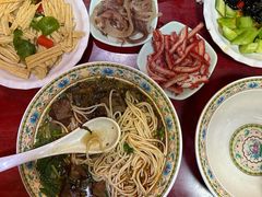 红烧牛肉面-金杨拉面王小吃面馆·牛三宝面·红烧牛肉粉