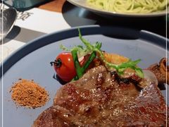 -10號公馆专业果木牛排餐厅