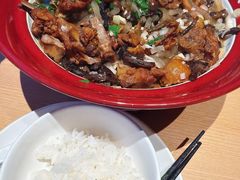 小鸡炖蘑菇-关东小磨东北菜(上海长风大悦城店)