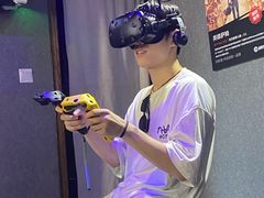 -VR 间客漫·PS电玩·虚拟现实包间游戏电竞(街道口店)