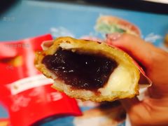 红豆双皮奶风味双馅派-麦当劳(中骏世界城店)