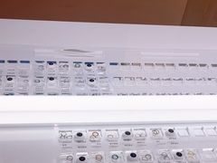 -moody彩瞳(环宇城店)