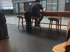 -星巴克(上海虹桥站2A检票口)