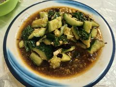 刀拍黄瓜-霄汉牛三鲜湖北砂锅菜(万松园2店)
