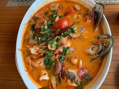 -Chom Cafe and Restaurant