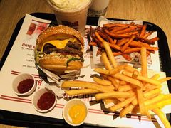 -The Habit Burger Grill 哈比特汉堡(复兴soho店)