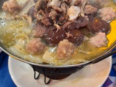 -一口猪海鲜浑锅·东北家常菜