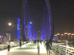 -南京眼步行桥