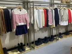 -URBAN REVIVO(济南领秀城贵和购物中心店)