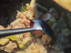 -邹家军铁锅炖(杨家湾店)