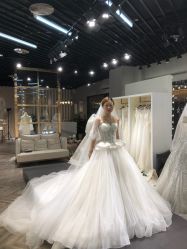 -Lady  Jane高端婚纱礼服馆
