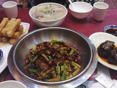 干锅耗儿鱼-易老妈蹄花.特色川菜(人民公园总店)