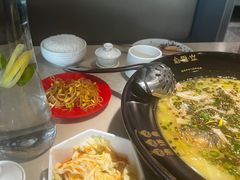 -渔语鱼酸菜鱼新川菜(来福士店)