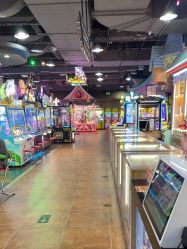 -菲菲羊乐园(临平银泰城店)