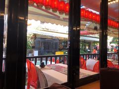 -刘姐啤酒鱼民族演艺餐厅(西街总店)