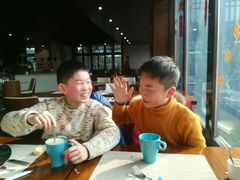 -梁鸿湿地丽笙度假酒店大堂吧