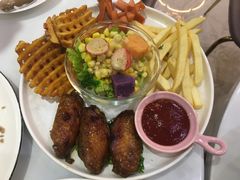 -丽莎沙拉轻食餐厅(国贸店)