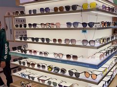 -爱视眸Eyeblling眼镜·依视路·蔡司镜片折扣店(百联南方商城购物中心)