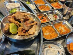 -哈哈碳都·牛肋条无限自助烤肉(台江万达店)
