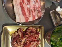 -围炉肉舍•炭烤活鳗•丹东海鲜烤肉(步行街店)