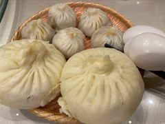 蟹黄汤包-留芳·文旅古月楼(老街店)