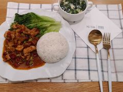 辣子鸡丁饭-hilive南厝咖啡厅(火山岛店)