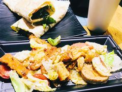 -八月美食小馆(银泰城总店)