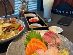 -铭牛烧肉·和牛海鲜自助(高新月牙湖店)