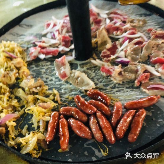 东北车轱辘烤肉(文汇小区店)