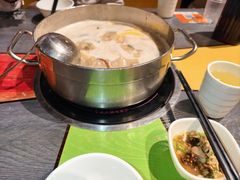 -四季喧黔味豆米火锅(万达广场店)